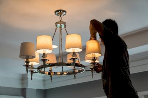 Avize Nasıl Takılır ?